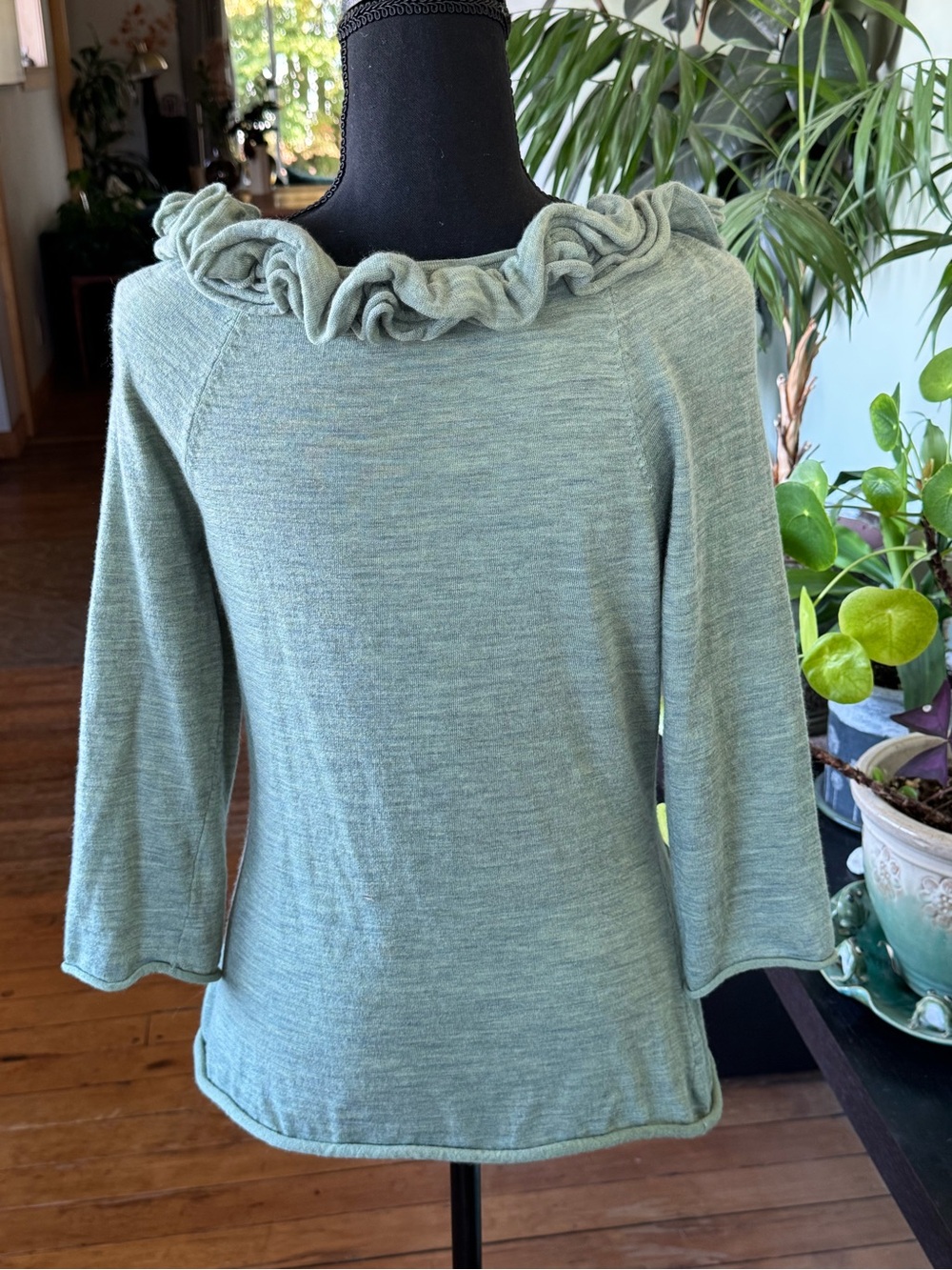 MOTH- Ruffled boat neck top - Picture 2 of 5